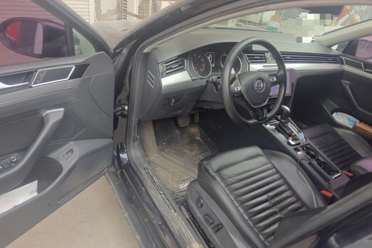 Used Volkswagen Magotan 2017 330TSI DSG Leading Model