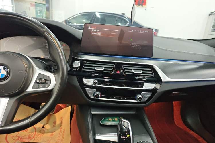 Used BMW 5 Series 2022 525i M Sport Package Audio And AC Panel