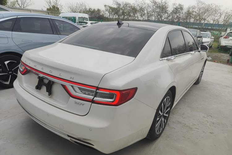 Used Lincoln Continental 2018 2.0T Two-Wheel Drive Luxury Edition Rear Right 45 Deg