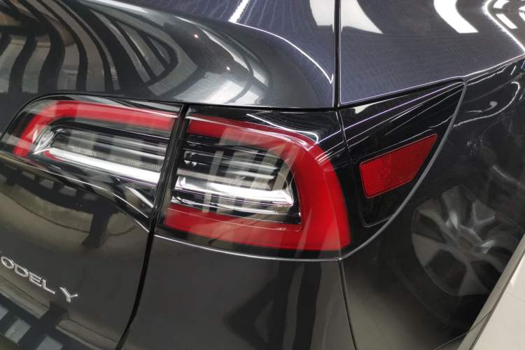 Used Tesla Model Y 2024 Rear-Wheel-Drive Version Exterior 3