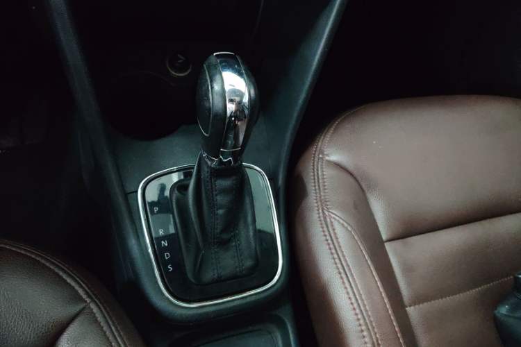 Used Volkswagen Polo 2016 1.6L Automatic Comfort Model