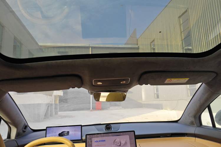 Used Hima Luxeed R7 2024 All-Electric 736 km Ultra
