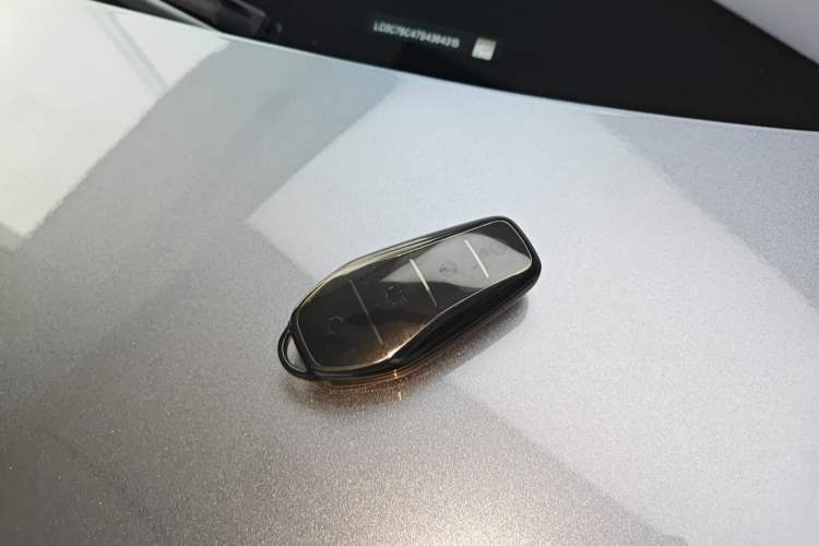 Used BYD Qin PLUS 2025 DM-i Smart Drive 55KM Leading Model Vehicle Key