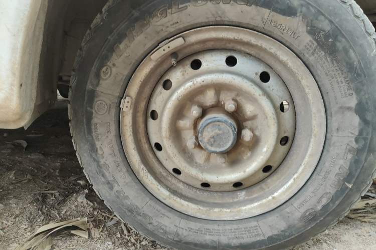 Used Jinbei Hiace 2011 2.0L 5th Generation Power King Comfort Version 4G20D4B Right Front Wheel Hub