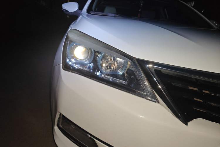 Used CHANGAN Alsvin V7 2015 1.6L Manual Enjoyment Model China V Standard Right Front Headlight