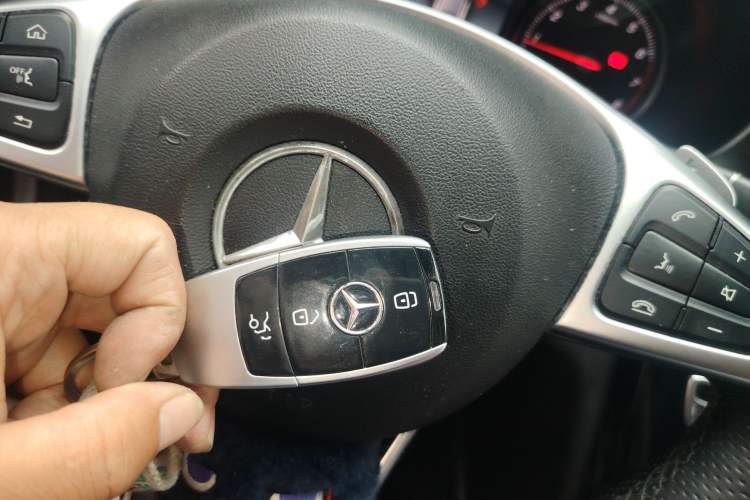 Used Mercedes-Benz C-Class 2018 C 200 Sport Edition Vehicle Key