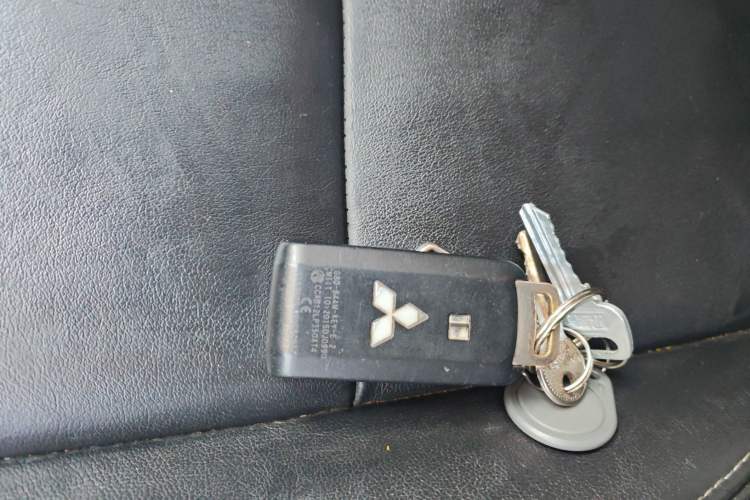 Used Mitsubishi Outlander 2018 2.0L Two-Wheel Drive Glory Edition 5 Seats