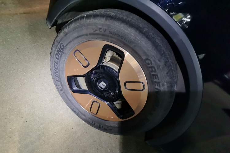 Used Baojun KiWi EV 2021 Artist Model Lithium Iron Phosphate