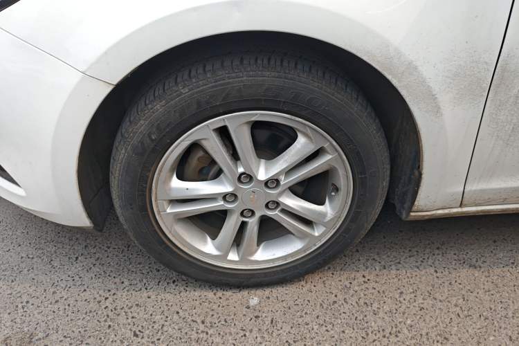 Used Chevrolet Cruze 2015 1.5L Manual Fashion Edition
