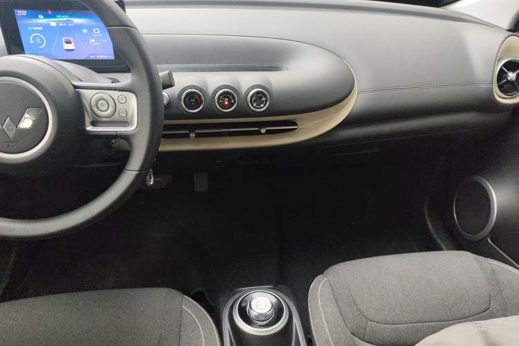 Used Wuling Bingo 2023 203km Light Edition Audio And AC Panel