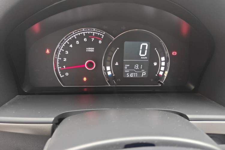 Used Roewe 350 2015 1.5L Automatic Luxury Sunroof Edition