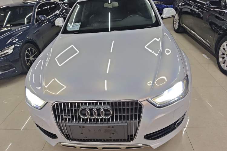 Used Audi A4 2014 40 TFSI allroad quattro plus version