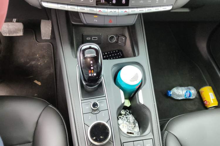 Used Cadillac XT4 2022 28T Two-Wheel Drive Fashion Edition Gear Lever