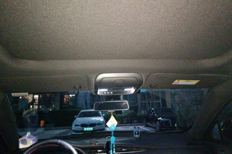 Used Cadillac XT4 2018 28T Two-Wheel-Drive Luxury Model
