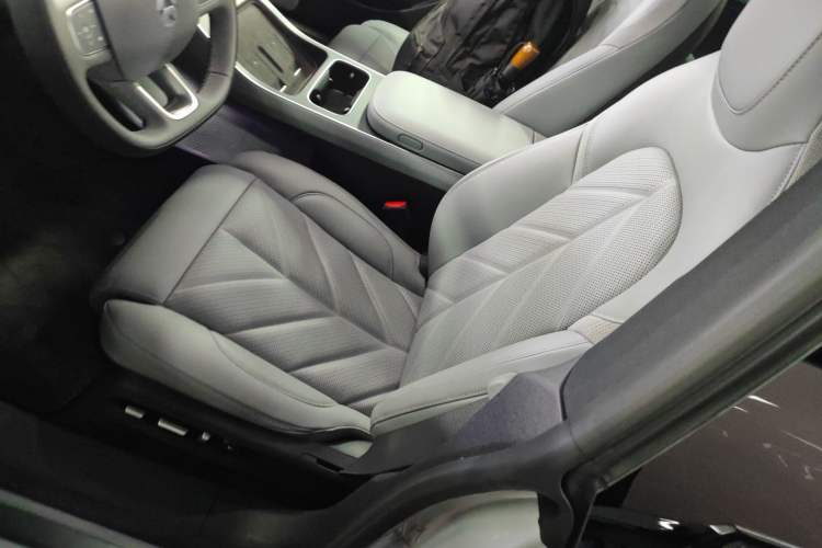 Used Nio ET5T 2025 75 kWh Touring