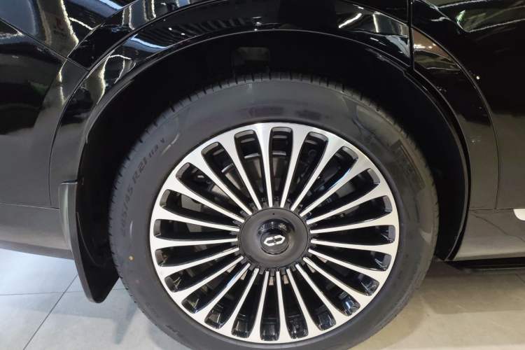 Used Hima AITO M9 2024 Range-Extended Ultra Version 52 kWh 5-Seater Model