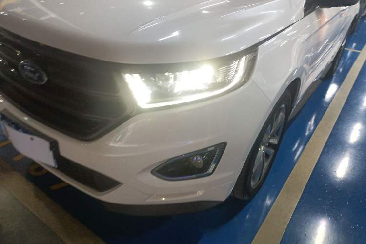 Used Ford Edge 2018 EcoBoost 245 Two-Wheel-Drive Sporty 7-Seater
