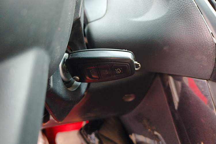 Used Ford Focus 2015 Sedan EcoBoost 125 Automatic Supreme Style Edition Vehicle Key