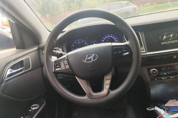 Used Hyundai Mistra 2014 1.8L Automatic Smart GLS Steering Wheel