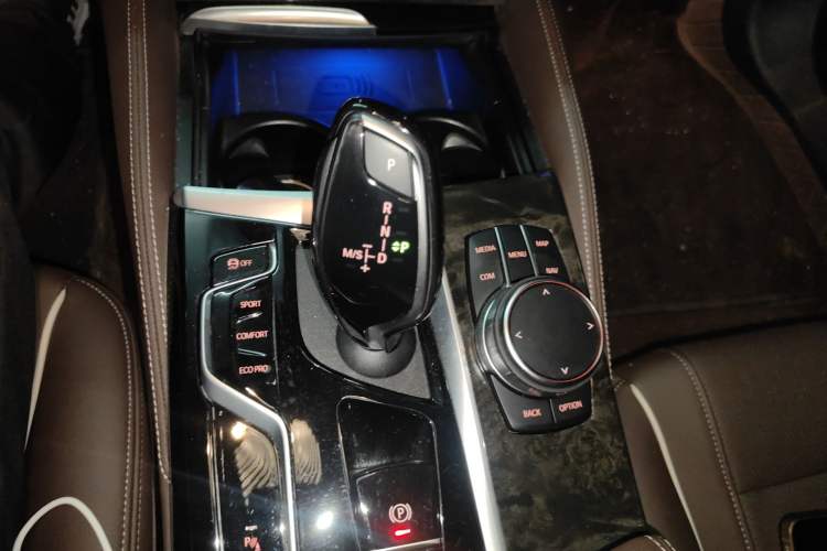 Used BMW 5 Series 2022 Restyled 525Li M Sport Package
