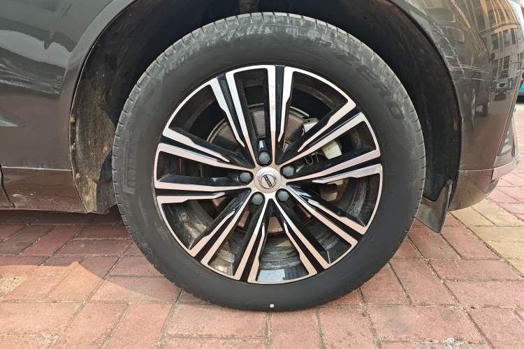 Used Volvo XC60 2021 T5 4x4 Smart Luxury Edition