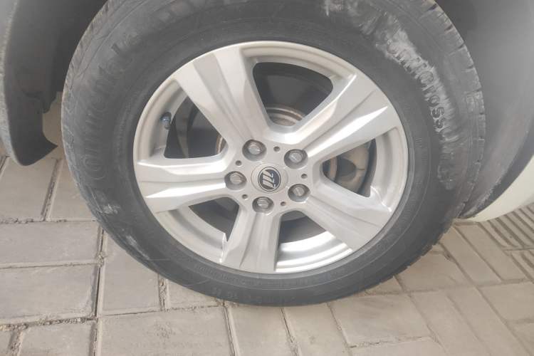 Used Lifan Auto X60 2012 Discovery Edition 1.8L Manual Luxury Model
