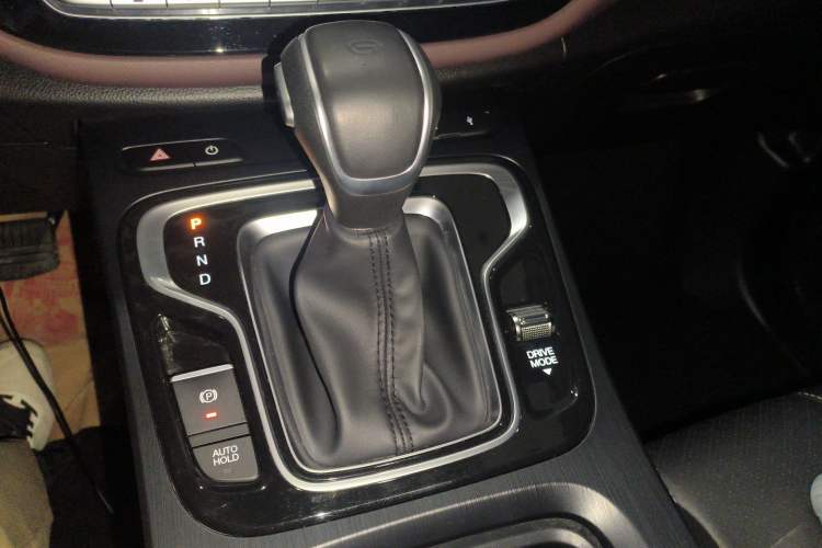 Used GAC Trumpchi M6 2021 PRO 270T Automatic Luxury Edition Gear Lever