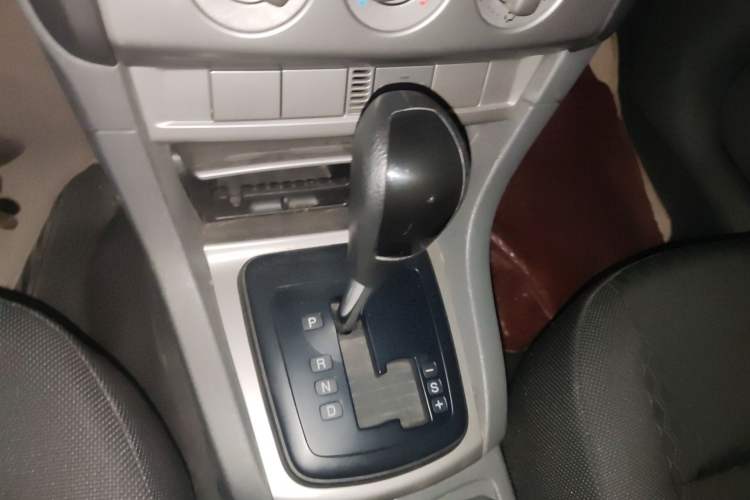 Used Ford Focus 2012 Hatchback Classic 1.8L Automatic Base Model Gear Lever