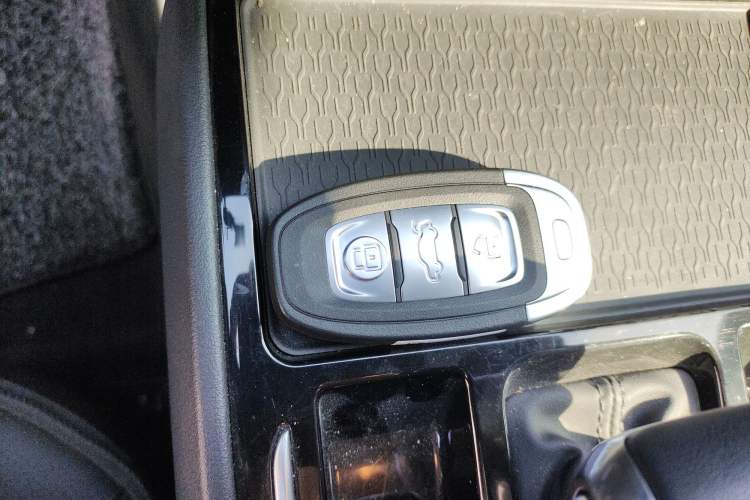 Used Hongqi E-QM5 2021 Charging T3 Version 5 Seats
