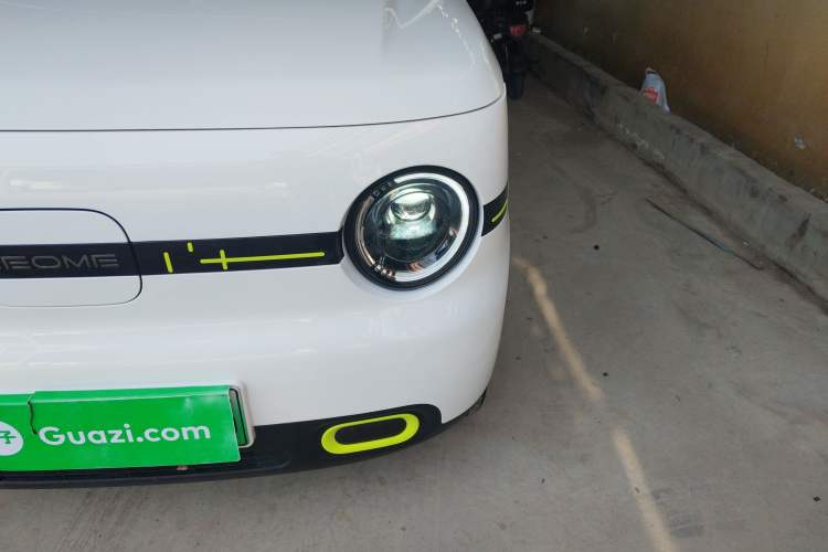 Used Geely Galaxy Panda 2025 210 km – Yuanqi Bear Left Front Headlight