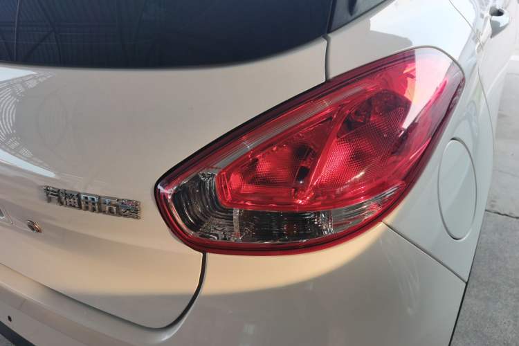 Used Baojun 310 2016 1.2L manual Comfort trim level
