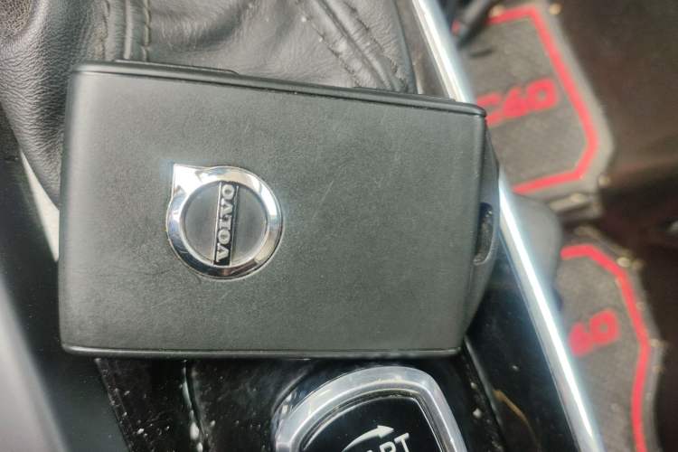 Used Volvo XC60 2019 T5 4x4 Smart Edition China V Standard
