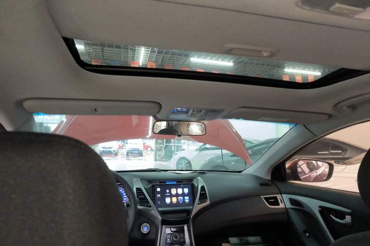 Used Hyundai Elantra (5th Generation / Langdong) 2015 1.6L Automatic Leading Model
