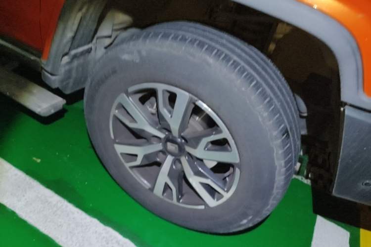 Used Tank 300 2021 City Edition 2.0T—Truly Stylish Right Front Wheel Hub