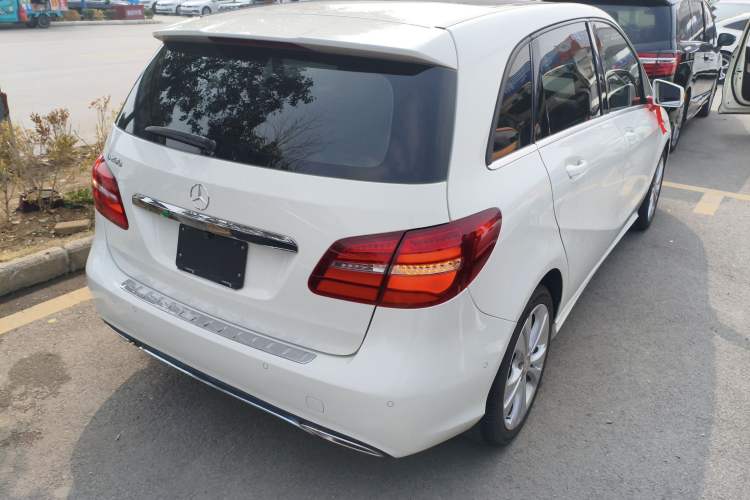 Used Mercedes-Benz B-Class 2015 B 200 Fashion Model