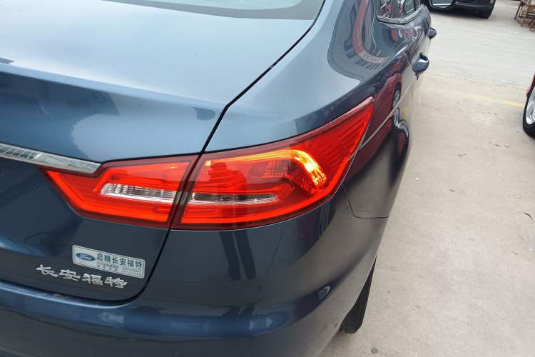 Used Ford Escort 2019 Revised Version 1.5L Automatic Enjoyment Type China VI Standard
