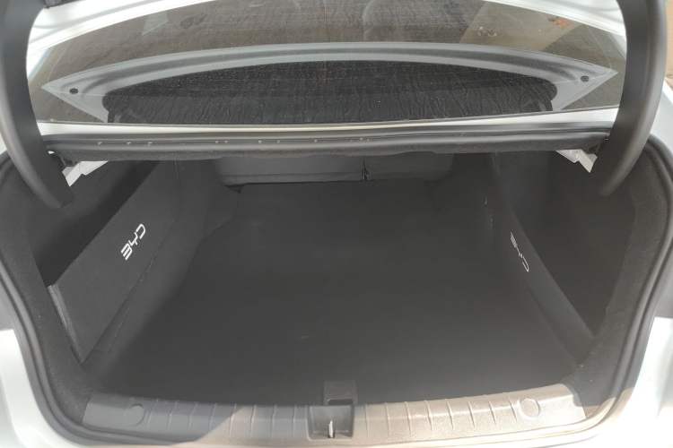 Used BYD Qin PLUS 2024 HONOR Edition DM-i 55KM Leading Model
