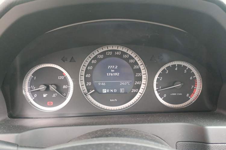 Used Mercedes-Benz C-Class 2010 C 180K Classic model Odometer Close Up