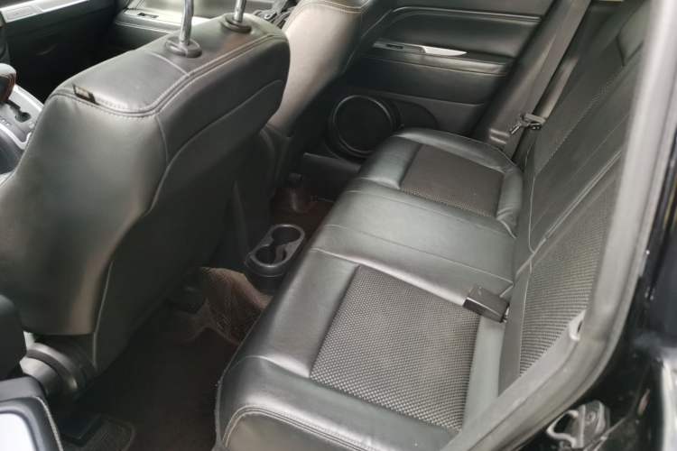 Used Jeep Compass 2014 Revised Version 2.4L Four-Wheel Drive Comfort Edition Left Rear Seat