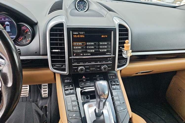 Used Porsche Cayenne 2015 Cayenne 3.0T Audio And AC Panel