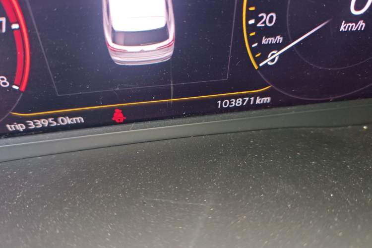 Used Volkswagen Viloran 2020 330TSI Luxury Edition Odometer Close Up