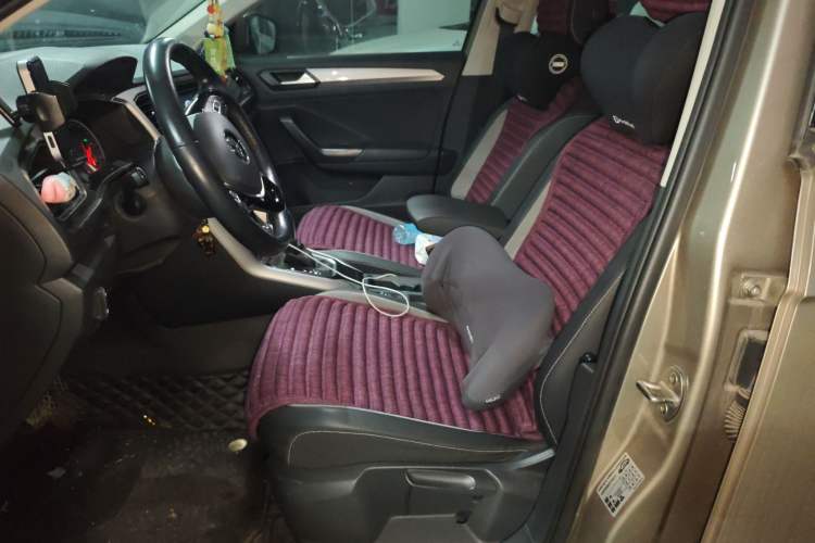 Used Volkswagen T-ROC 2018 280TSI DSG Two-Wheel Drive Advanced Version China V Emission Standard