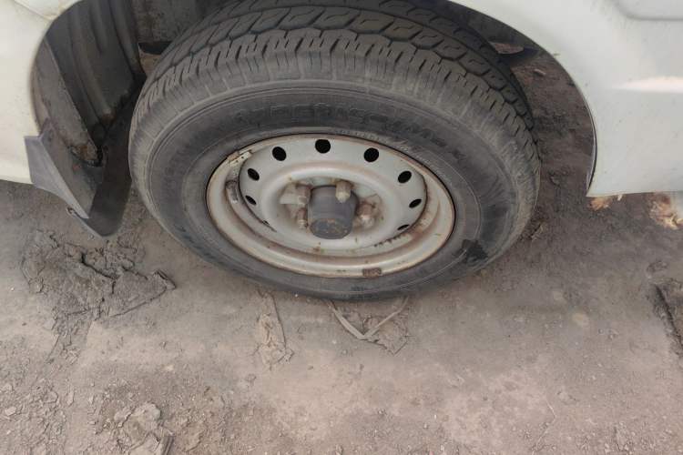 Used Jinbei Hiace 2011 2.0L 5th Generation Kuaiyunwang Comfort Type K 4G19
