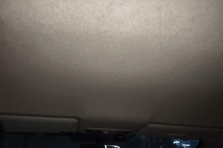 Used Mitsubishi ASX 2013 2.0L CVT Two-Wheel Drive Elite Edition Headliner