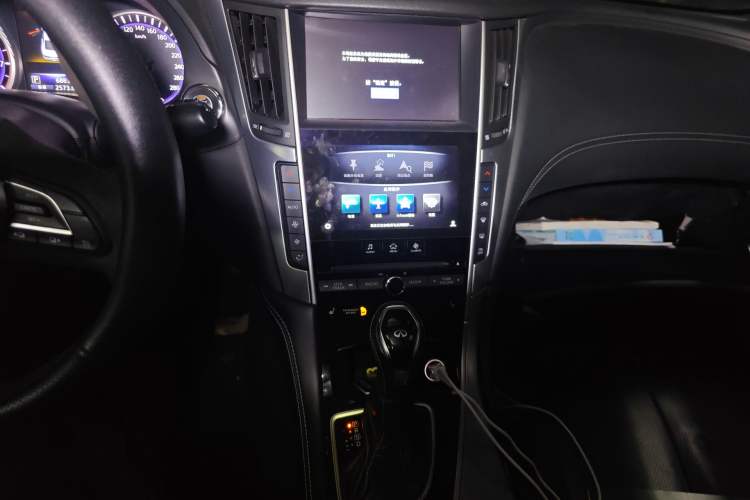 Used Infiniti Q60 2017 2.0T Luxury Edition