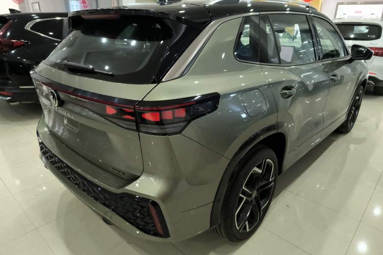 Used Volkswagen Tayron 2025 Tiguan L 380TSI 4Motion Luxury Easy Package
