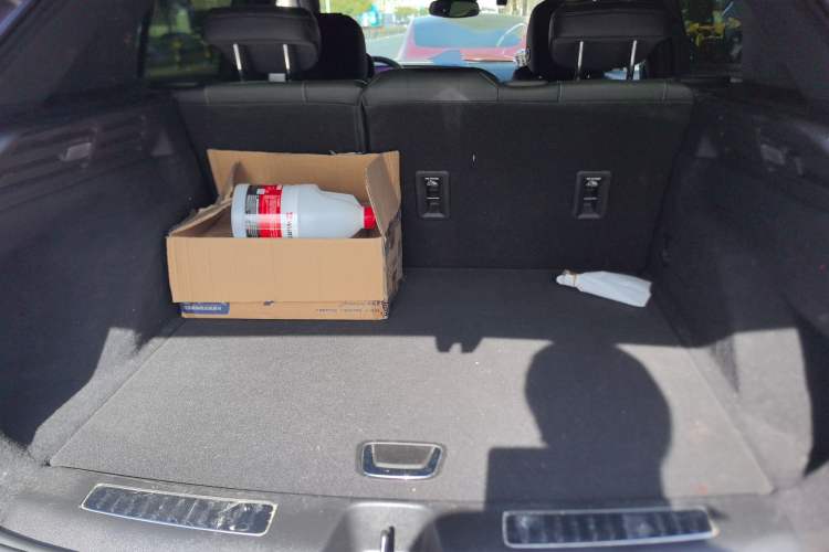 Used Cadillac XT4 2024 28T Two-Wheel-Drive Luxury Version