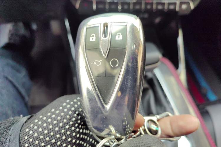 Used CHANGAN OSHAN X5 2021 1.5T DCT Prestige Edition
