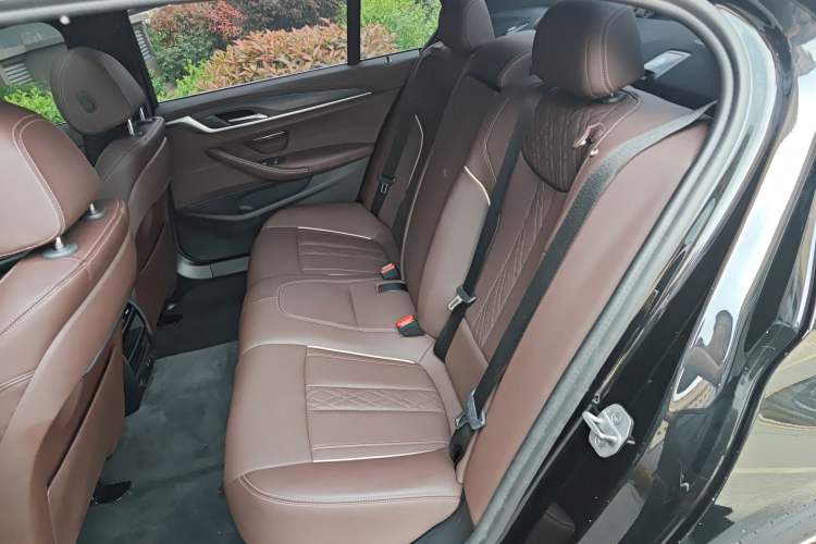 Used BMW 5 Series New Energy 2021 535Le M Sport Package Left Rear Seat