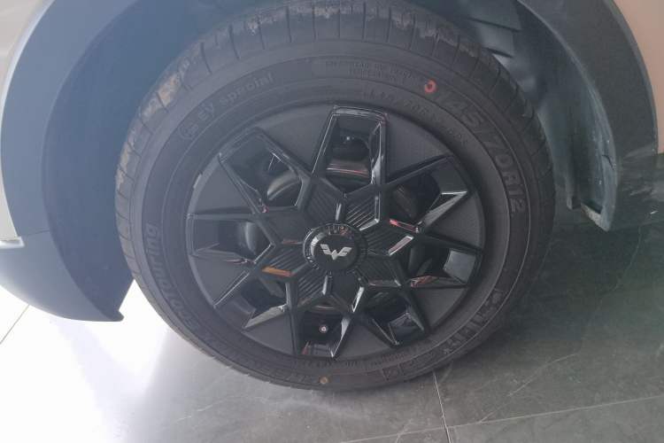 Used Wuling Hongguang MINIEV 2022 GAMEBOY 200km Gaming Edition with Lithium Iron Phosphate Left Front Wheel Hub